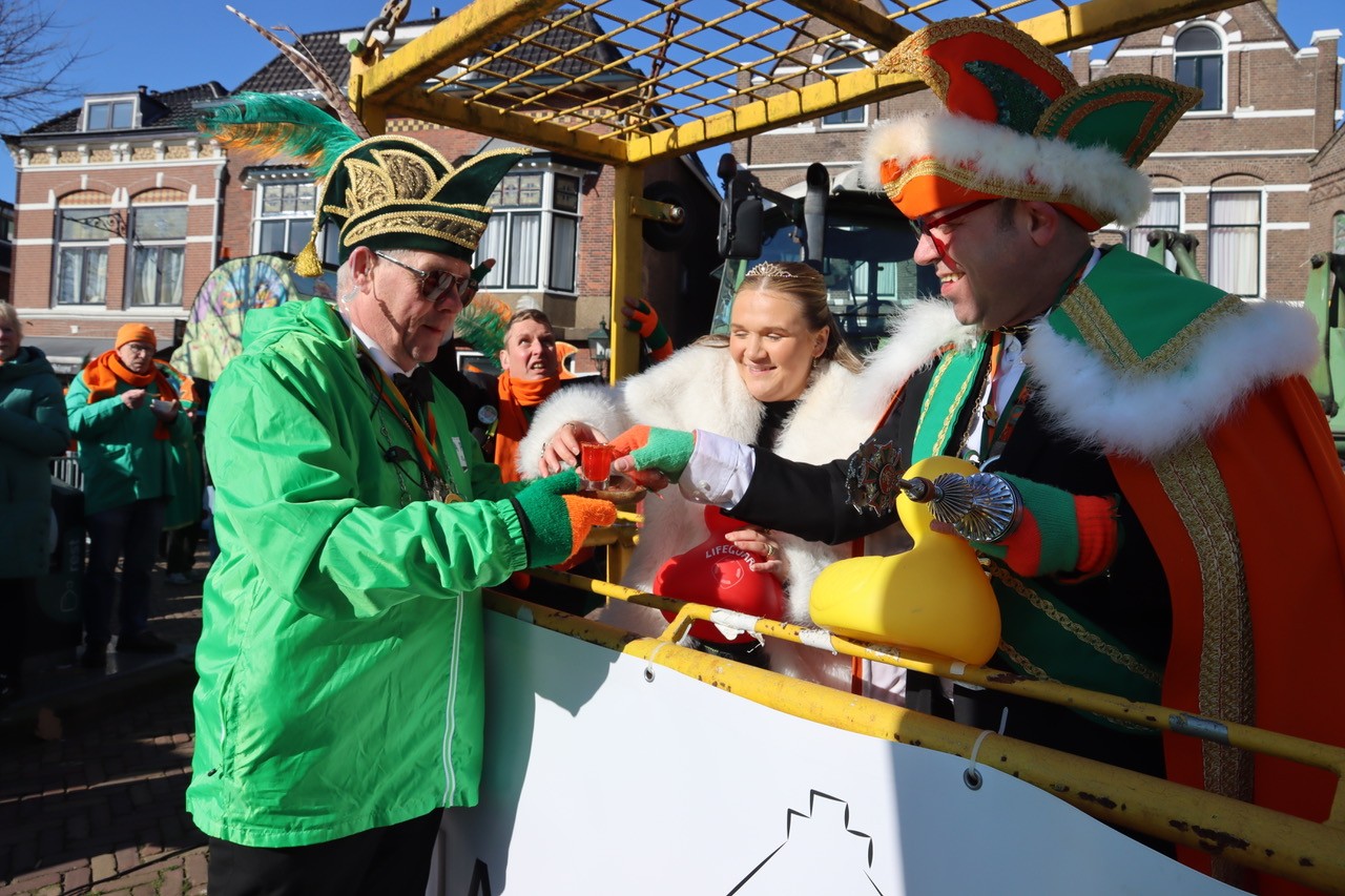 Princes en prins Carnaval samen in ut bakje 2026F.M. van den Bergh