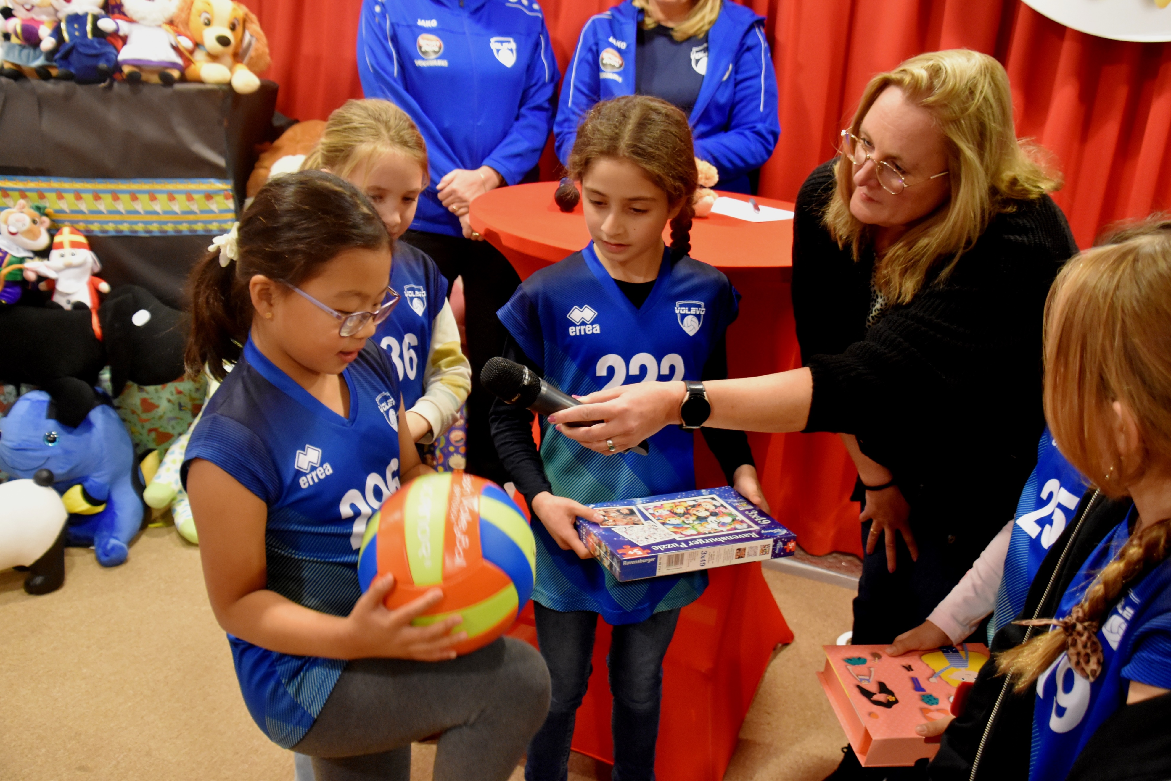 2024 11 21 08 Kinderen van volleybalver. VOLEVO