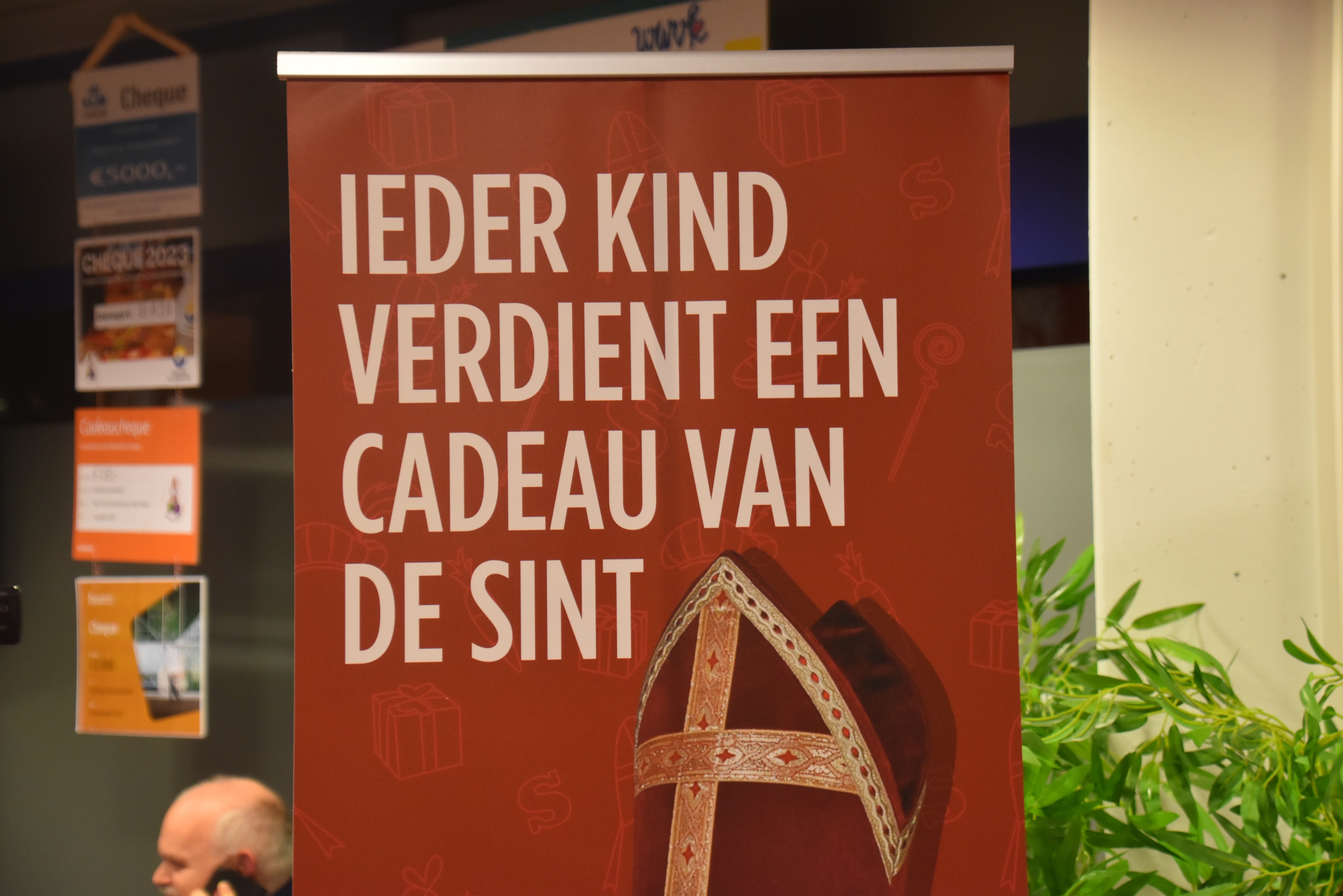 2024 11 21 14 Ieder kind verdient een cadeaus van de Sint