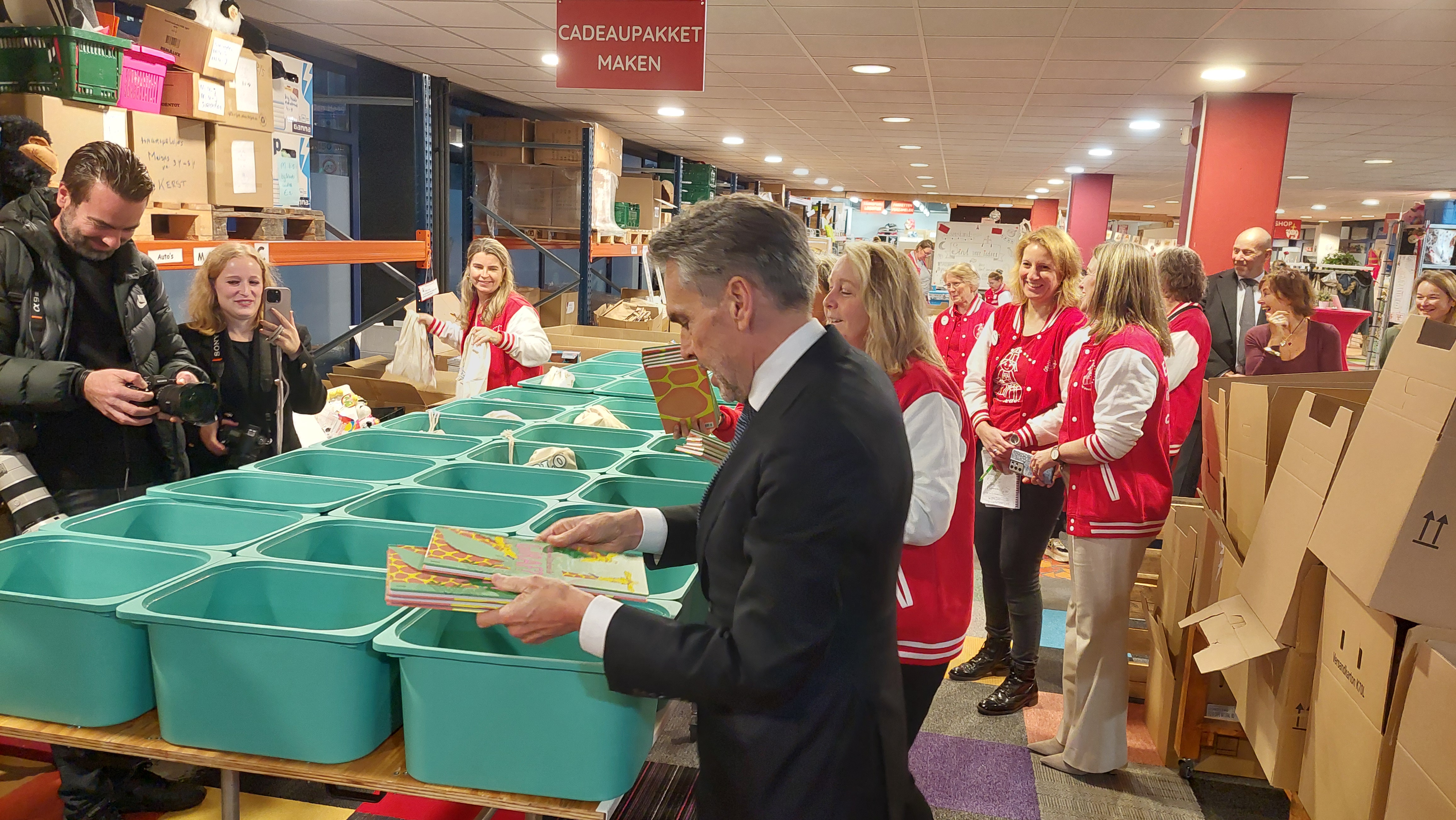 Premier Schoof bij pakhuis Sintvoorieder1   6