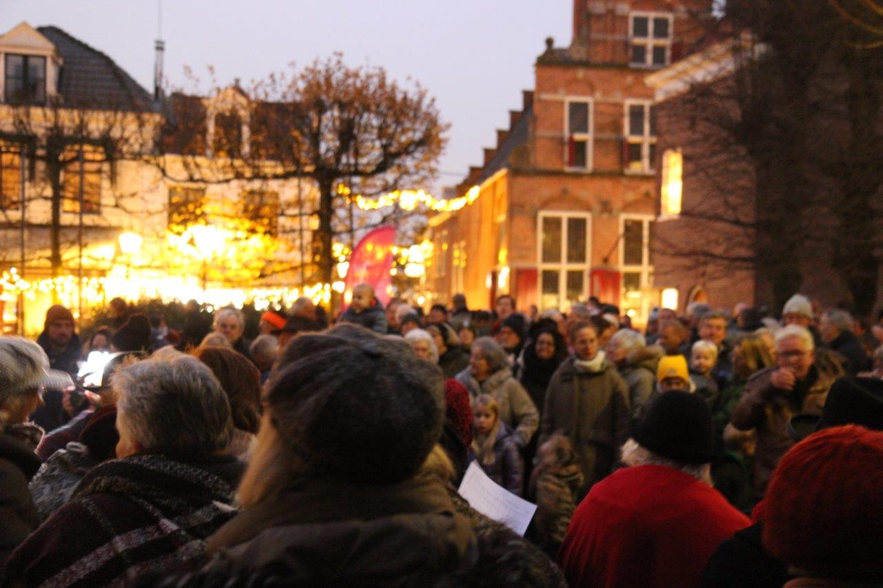 AP Ontsteken lichtjes kerstboom 05