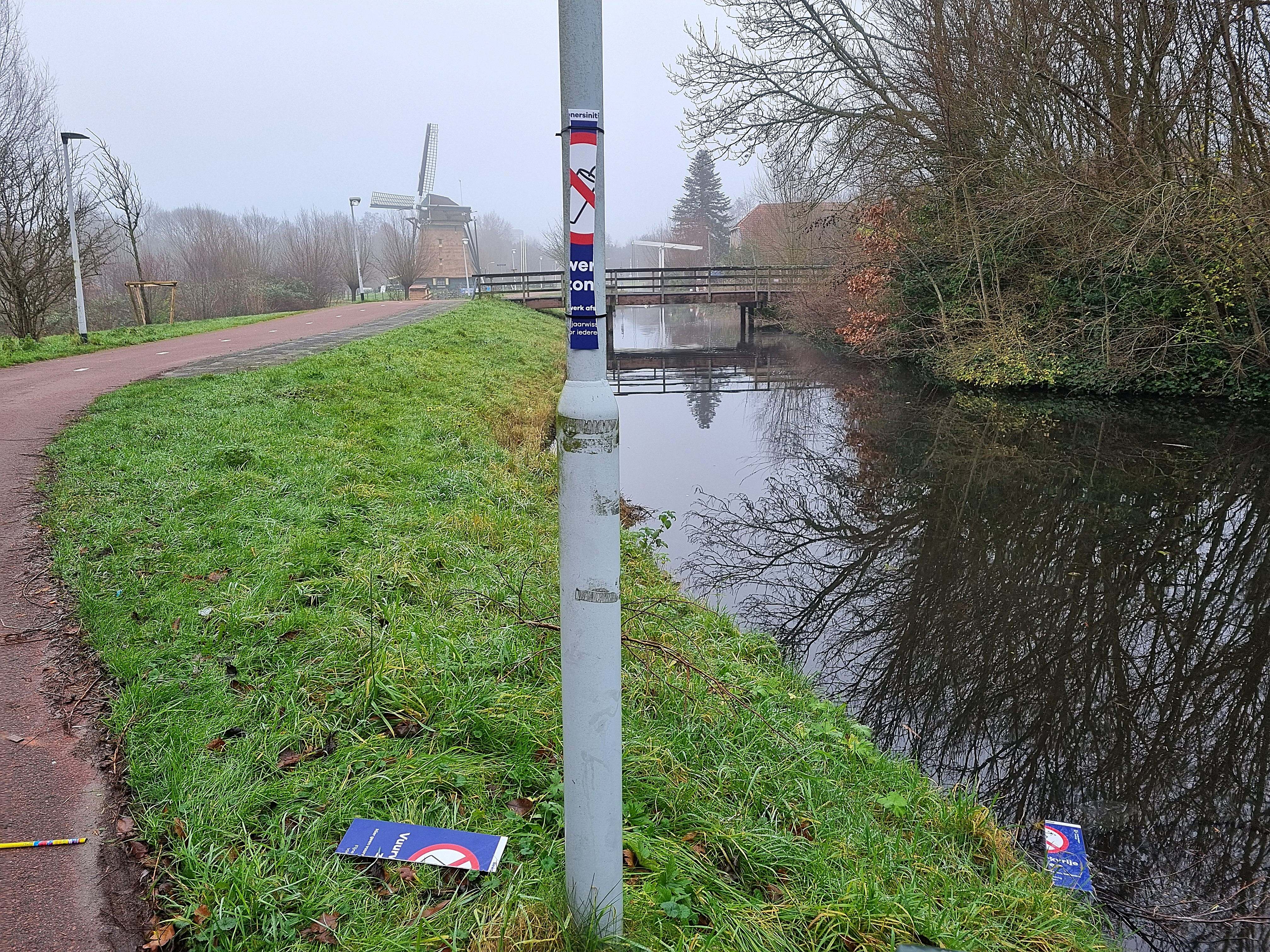 Borden betreffende vuurwerkvrije zone bij Molen de Vlieger gesloopt 2