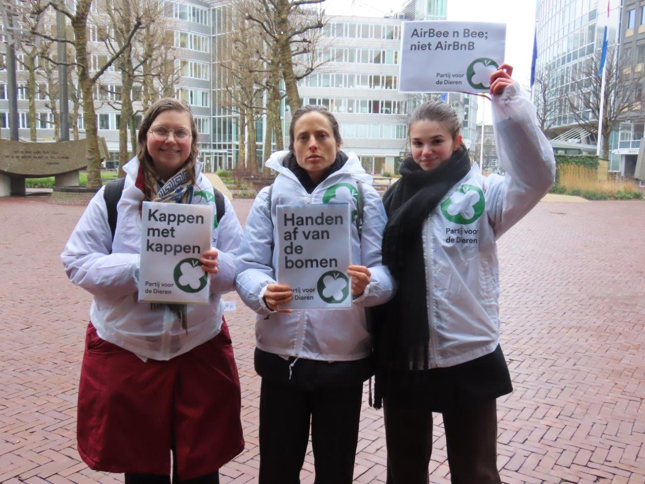 Protest bij Provinciehuis 3